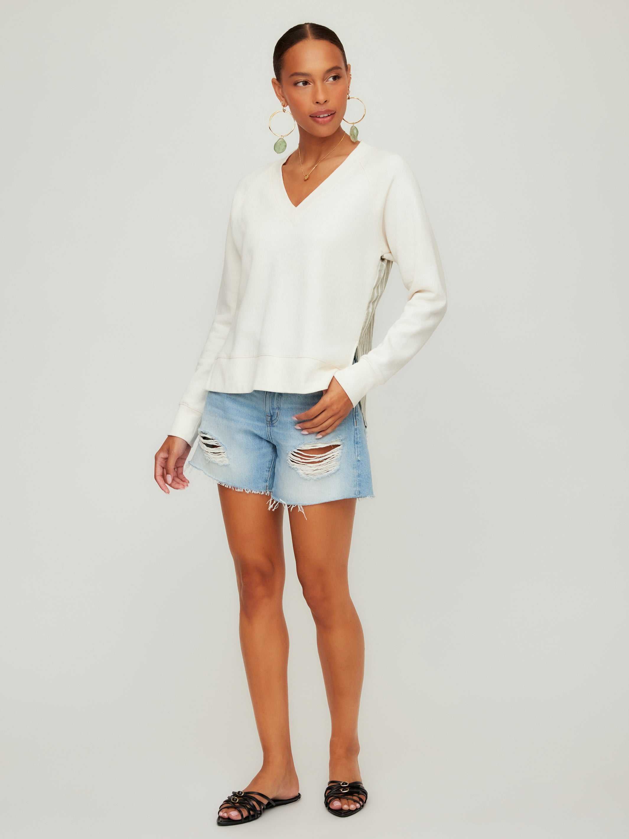 Vivi Contrast V-Neck Top