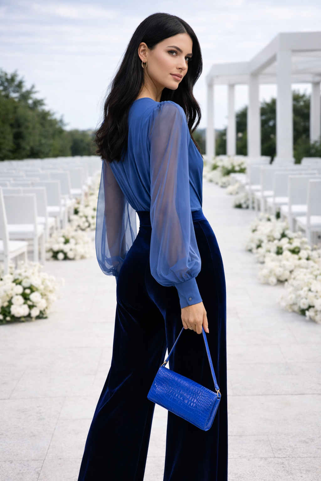 Parisa | Overall with V-Neck and Long Sleeves