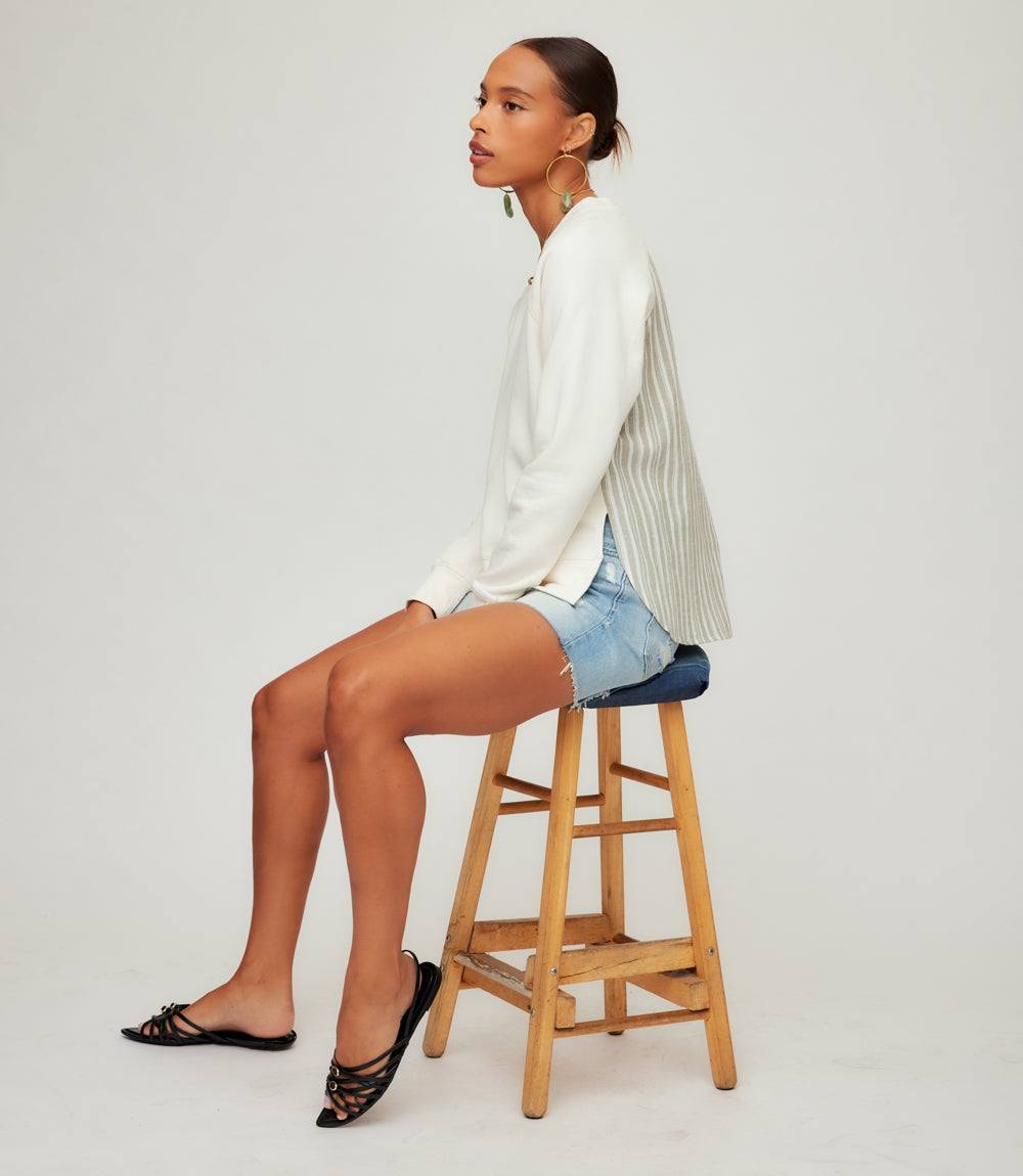 Vivi Contrast V-Neck Top