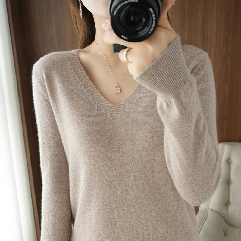 Alondra | Women's Warm V-neck Pullover