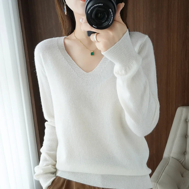Alondra | Women's Warm V-neck Pullover