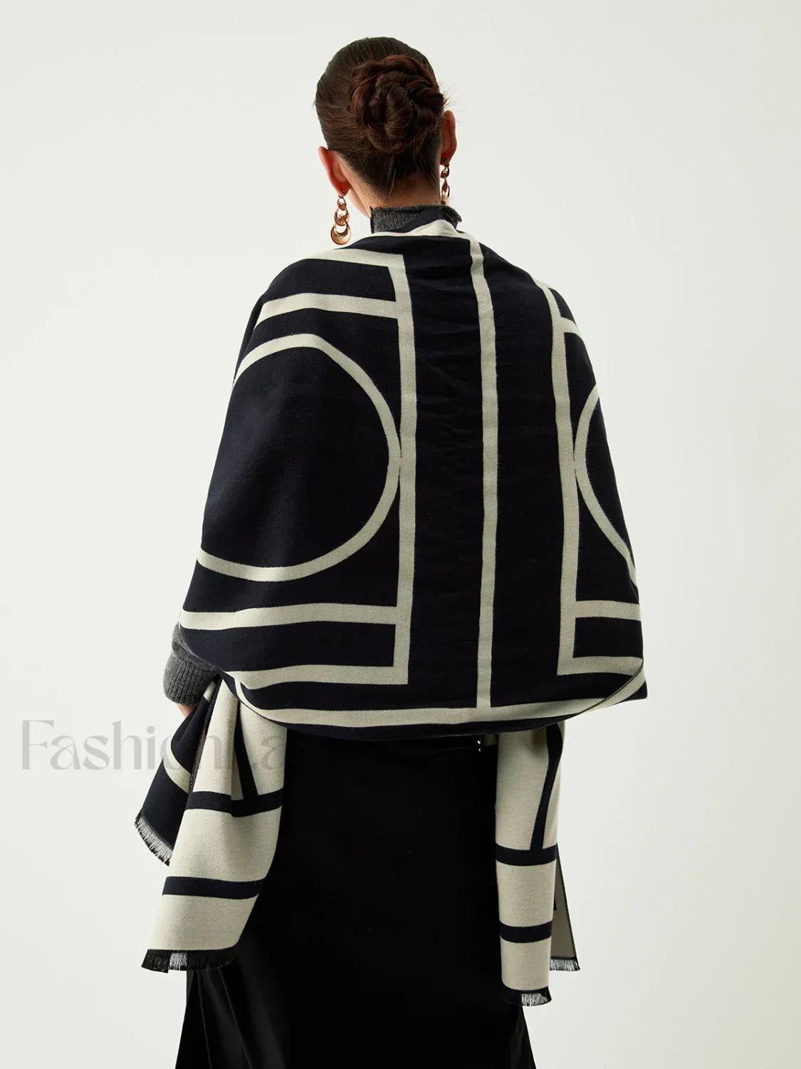 Rae | Wool Blend Graceful Geometric Pattern Scarf