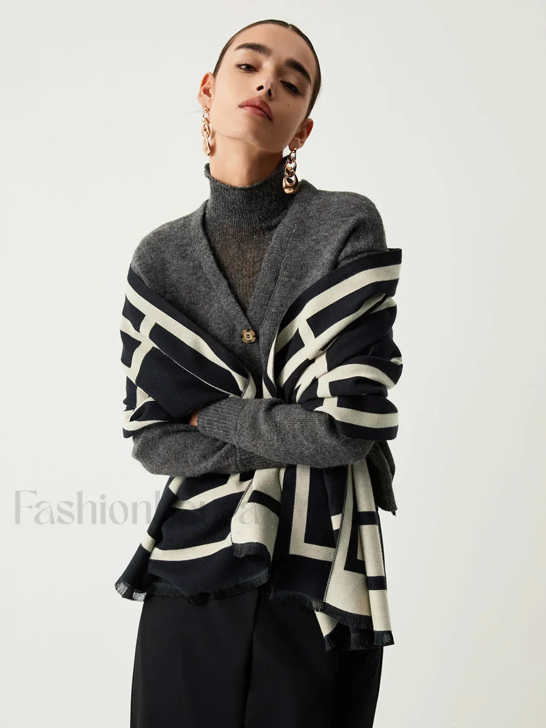 Rae | Wool Blend Graceful Geometric Pattern Scarf