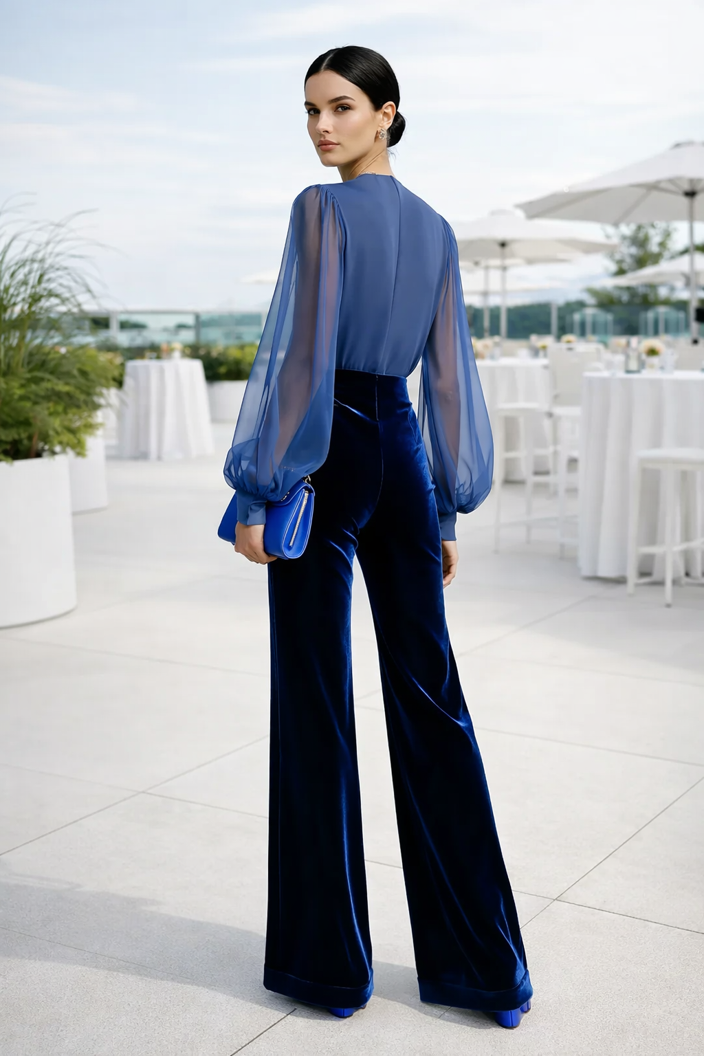 Parisa | Overall with V-Neck and Long Sleeves