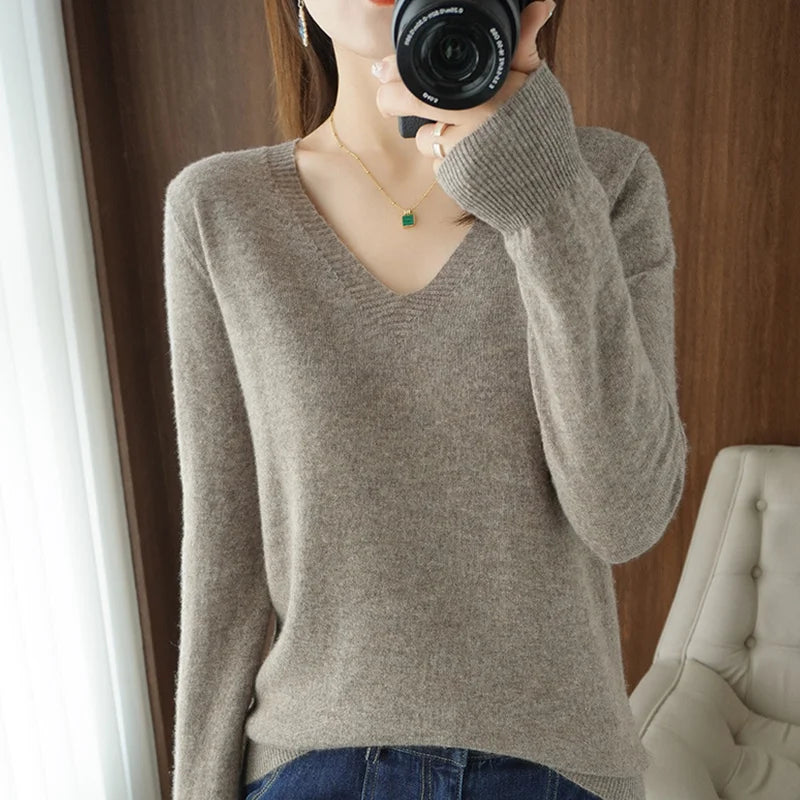 Alondra | Women's Warm V-neck Pullover