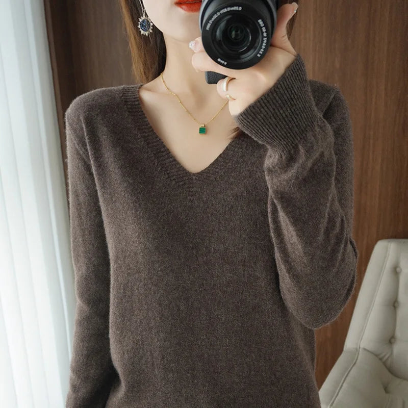 Alondra | Women's Warm V-neck Pullover