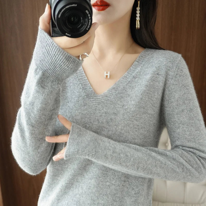 Alondra | Women's Warm V-neck Pullover