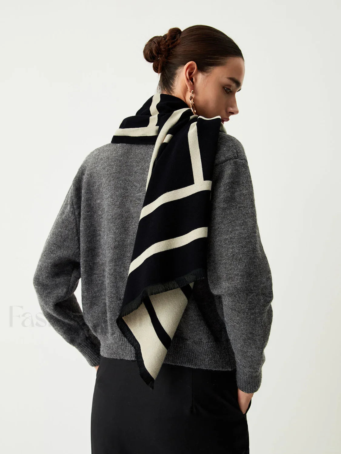 Rae | Wool Blend Graceful Geometric Pattern Scarf